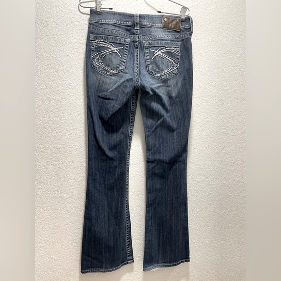 Silver Suki - Picture 2 of 2